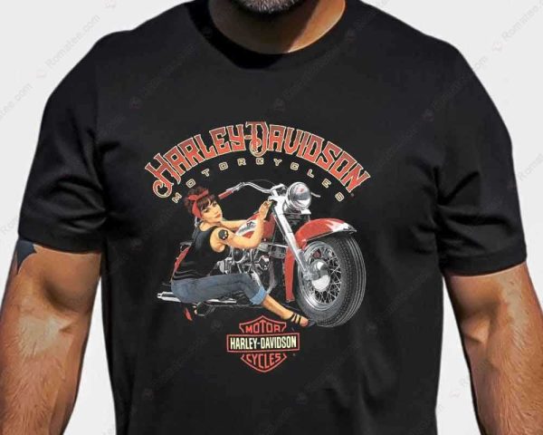 Harley-Davidson Pin-Up Girl And Motorcycle  T-Shirt