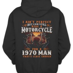 Vintage Motorcycle Rider Hoodie for 1970 Born Men – Perfect Gift for Bikers