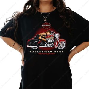 Harley-Davidson Pin-Up Girl Motorcycle Graphic Tee with Vintage Biker Art