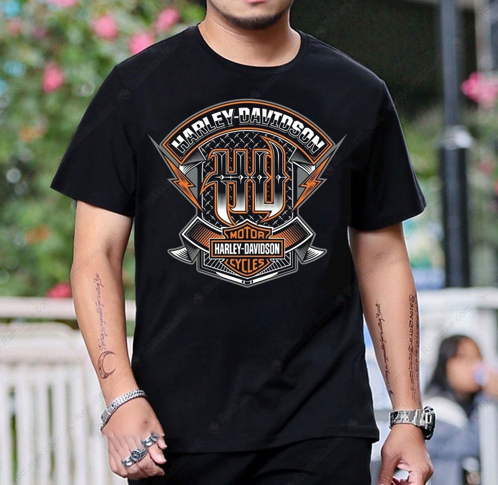Harley-Davidson 120 Winged Design Graphic Biker T-Shirt with Bold Logo and Electric Art Harley-Davidson 120 Winged Design Graphic Biker T-Shirt with Bold Logo and Electric Art