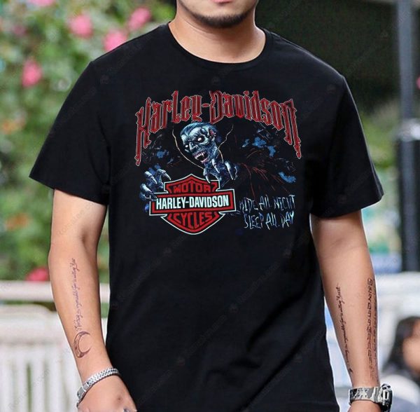 Harley-Davidson Zombie Graphic Tee with Vintage Logo and Eerie Night Theme