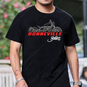 Triumph Bonneville Bobber Vintage Motorcycle Graphic Tee for Riders and Enthusiasts