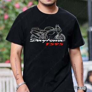 Triumph T595 Daytona Graphic Tee – Vintage Motorcycle Art, Classic Design, Retro Style