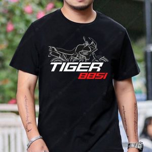 Triumph Tiger 885i Motorcycle Graphic Tee – Bold Vintage Art Design Shirt